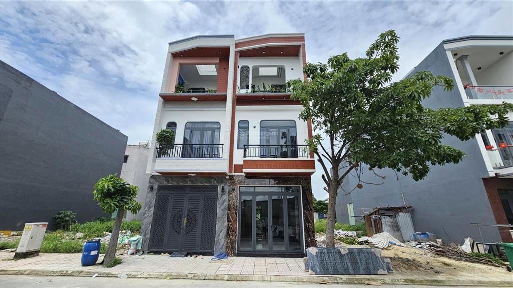 Bán nhà 1 trệt 2 lầu ful thổ cư & nội thất ,sh hoàn công ,p, an phú ,tp thuận an . chính chủ .