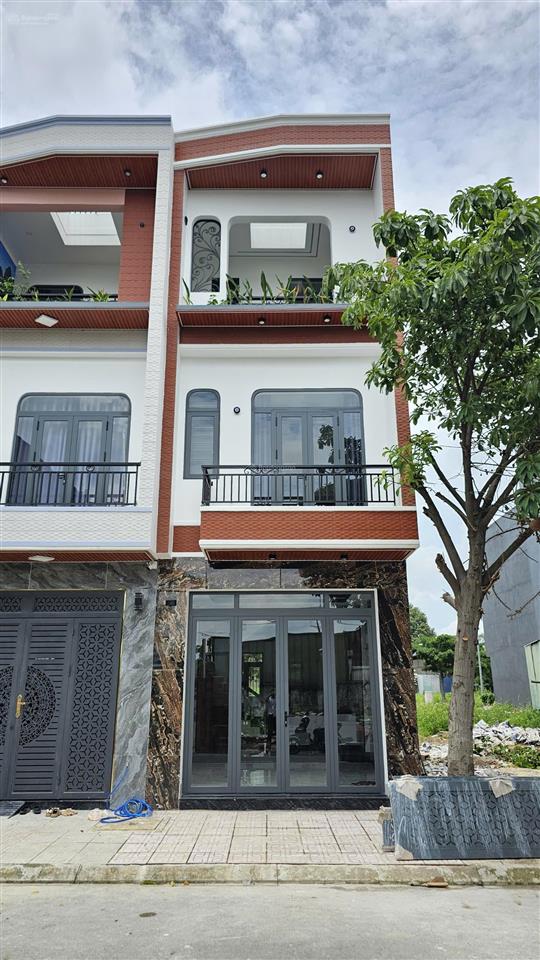 Bán nhà 1 trệt 2 lầu ful thổ cư & nội thất ,sh hoàn công ,p, an phú ,tp thuận an . chính chủ .