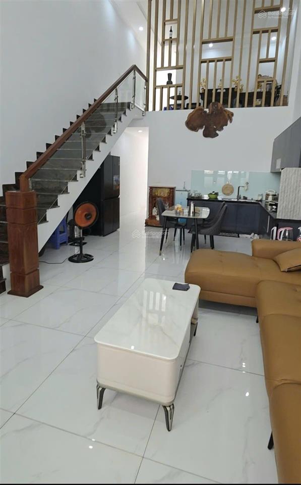 Cần bán gấp nhà 1 trệt 1 lầu ,siêu rẻ .110m2 fuj thổ cư . ngã tư chiêu liêu .trong kdc ,chính chủ