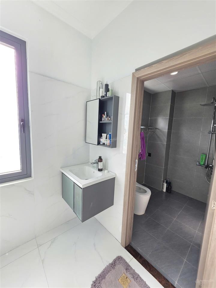 Cần bán gấp nhà 1 trệt 1 lầu ,siêu rẻ .110m2 fuj thổ cư . ngã tư chiêu liêu .trong kdc ,chính chủ