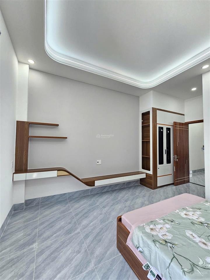 Bán nhà 1 thệt 1 lầu , gần ngã 4 miếu ông cù , dt743 full nội thất , thổ cư & hoàn công. chính chủ