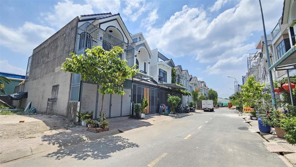 Bán đất gần ngã tư miếu ông cù .78,2m full thổ cư .kdc hiện hữu ,sạch đẹp văn minh .chính chủ
