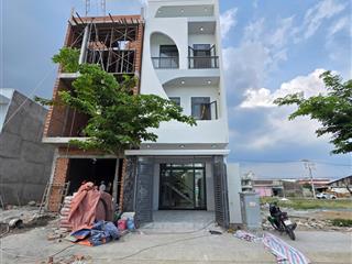 Bán nhà kdc mặt tiền cv siêu vip .90m2 full thổ cư ,&nội thất hoàn công ,gần vòng xoay cầu hang .