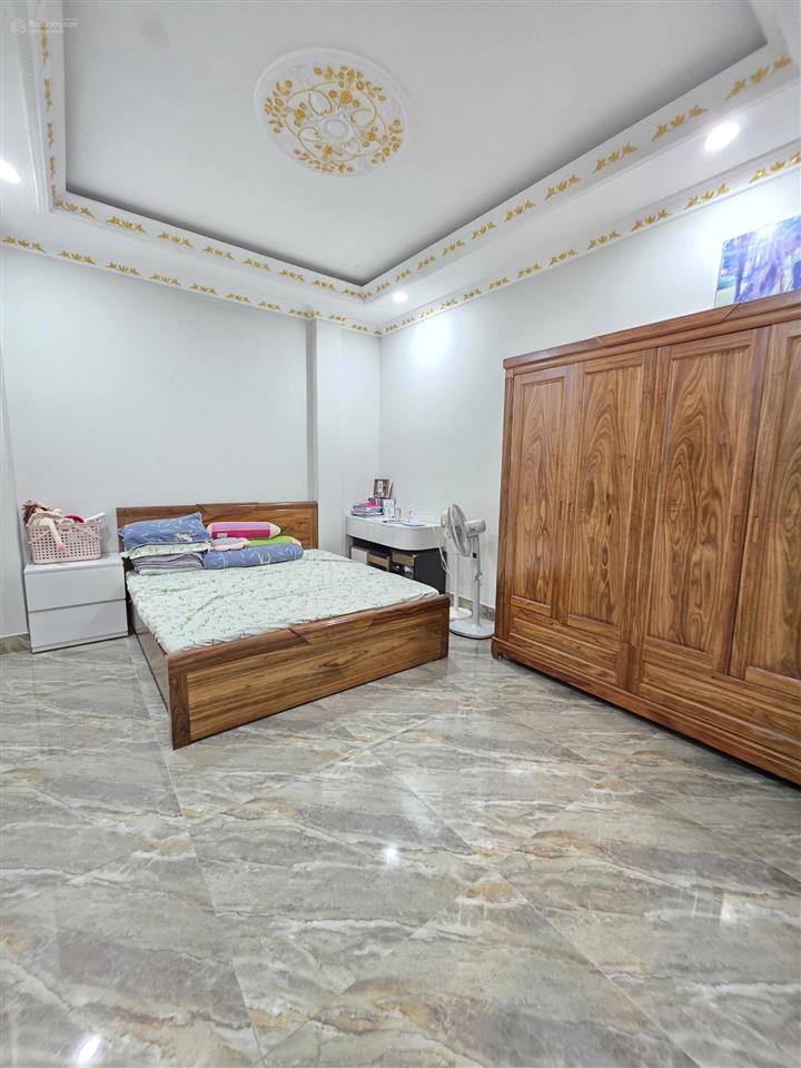 Bán nhà kdc ven sông ,1 trệt 1 lầu ,92,4m full thổ cư ,siêu thoáng mát ,cách miếu ông cù 2km .cc