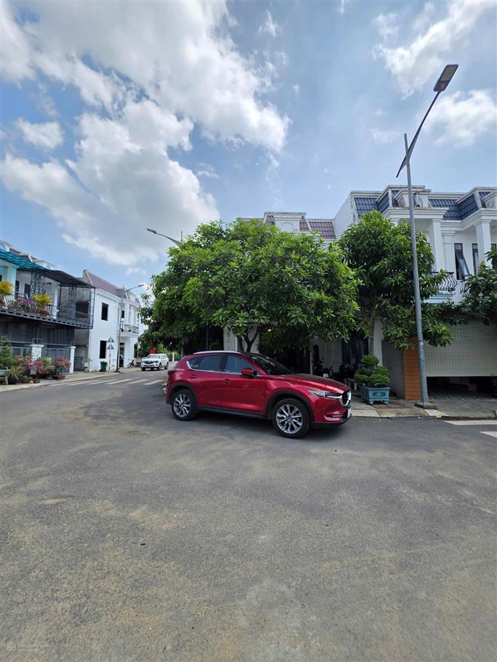 Bán nhà kdc ven sông ,1 trệt 1 lầu ,92,4m full thổ cư ,siêu thoáng mát ,cách miếu ông cù 2km .cc