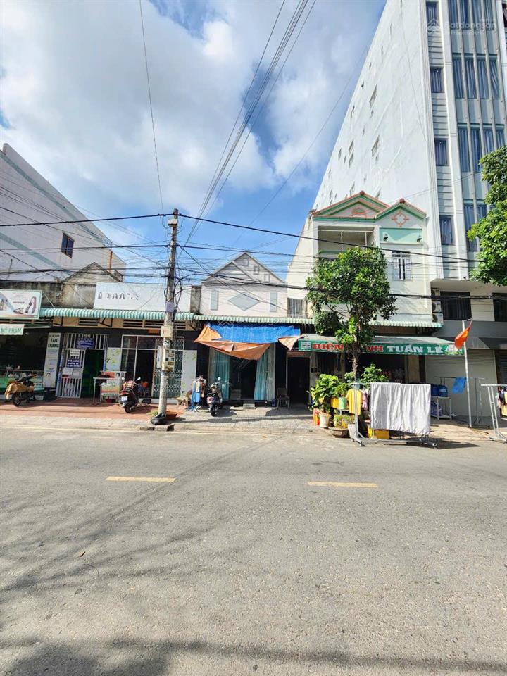 Bán nhà 1 trệt 1 lầu có thêm 4 phòng trọ 150m2 full thổ cư .chỉ 5ty999. gần vòng xoay an phú .