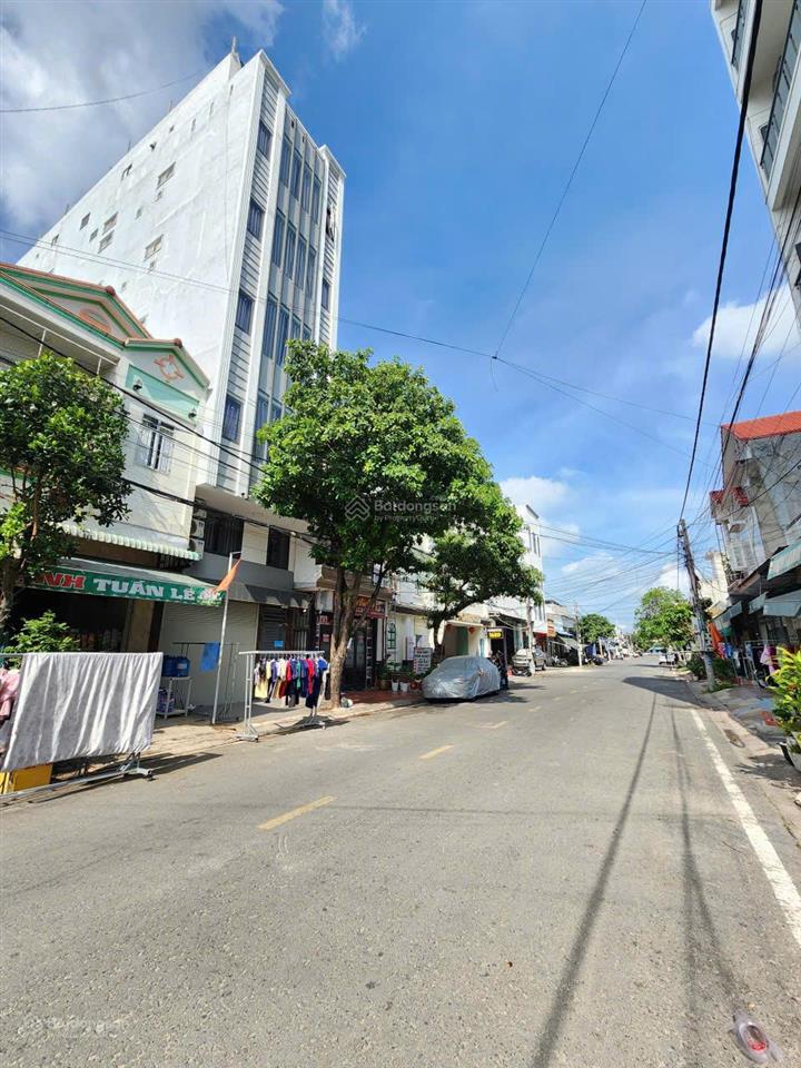 Bán nhà 1 trệt 1 lầu có thêm 4 phòng trọ 150m2 full thổ cư .chỉ 5ty999. gần vòng xoay an phú .