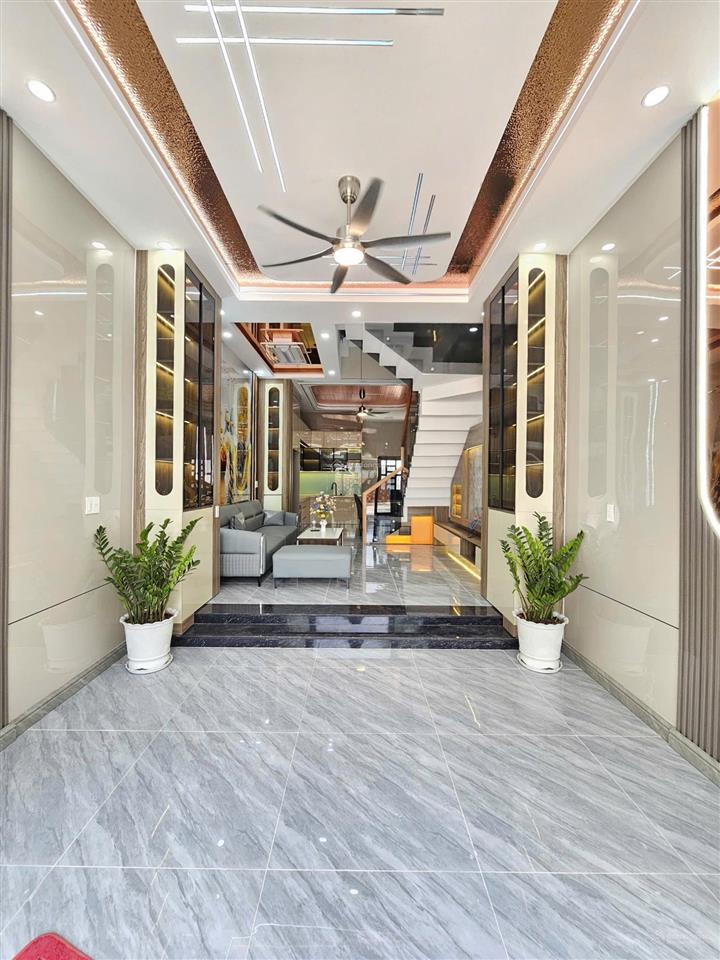 Bán nhà 1 trệt 2 lầu siêu đẹp .hoàn công ,nội thất đầy đủ .60m2 full thổ cư ,kdc gần vincom 550 .