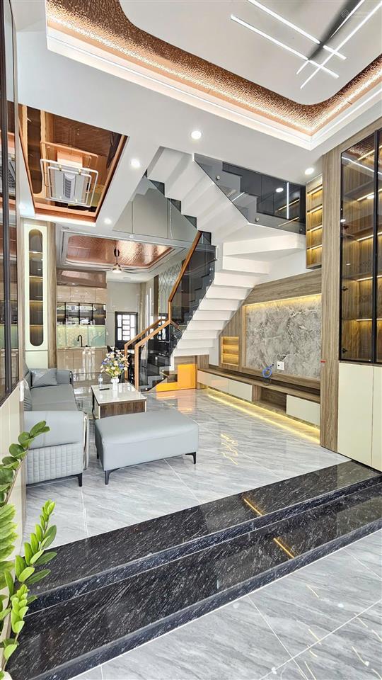 Bán nhà 1 trệt 2 lầu siêu đẹp .hoàn công ,nội thất đầy đủ .60m2 full thổ cư ,kdc gần vincom 550 .