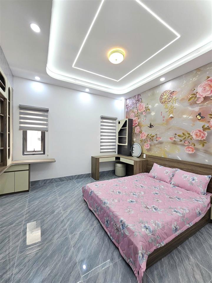 Bán nhà 1 trệt 2 lầu siêu đẹp .hoàn công ,nội thất đầy đủ .60m2 full thổ cư ,kdc gần vincom 550 .