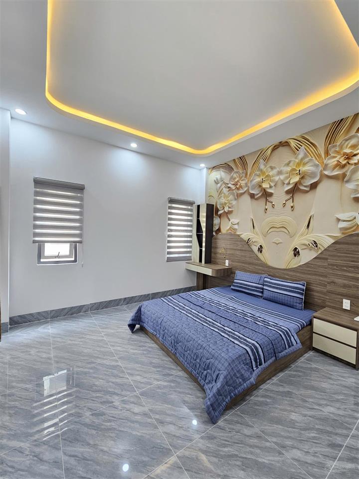 Bán nhà 1 trệt 2 lầu siêu đẹp .hoàn công ,nội thất đầy đủ .60m2 full thổ cư ,kdc gần vincom 550 .