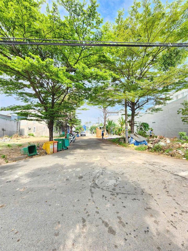 Bán lô đất 2 mt siêu đẹp 132m2 (7 *23) thổ cư 100% chỉ 3ty499 gần đ ,bình khánh .tp ,tân uyên .cc