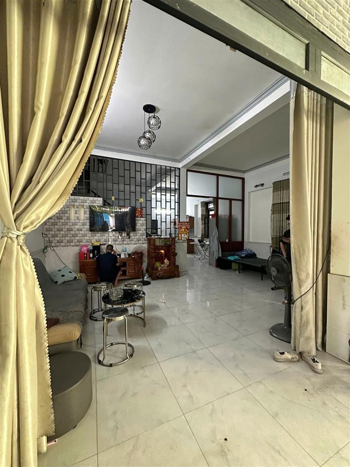 Cẩn bán gấp nhà 2 mặt tiền 1 trệt 1 lầu 150m2 ful thổ cư (6,9*22)kdc biconsi p.tân đông hiệp 5,99ty