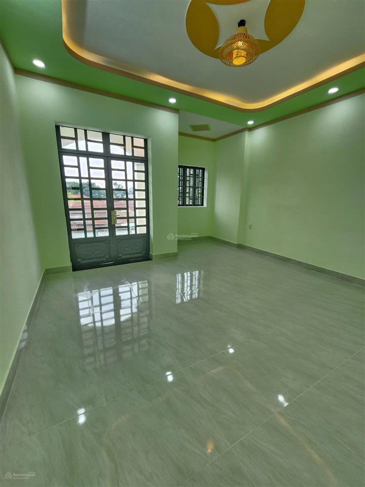 Bán nhà 1 trệt 1 lầu( 102,2m2 ) đ cây da .p dĩ an tphcm .đường thông mt kd buôn bán chính chủ