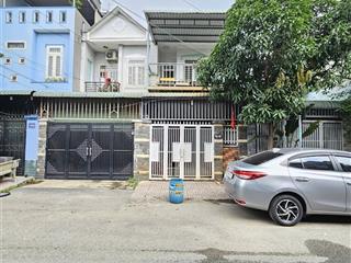 Bán nhà ngay kdc vincom550 p.dĩ an .chỉ 3,88ty 1 trệt 1 lầu đ rộng 12m thoáng mát đầy đủ tiện ích