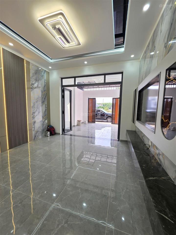 Bán nhà 1 trệt 2 lầu ,đầy đủ nội thất chỉ 3,3ty gần vòng xoay kim hằng 72m2 kdc sạch sẽ chính chủ