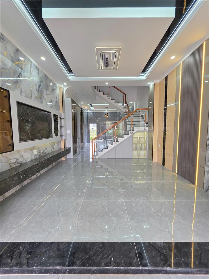 Bán nhà 1 trệt 2 lầu ,đầy đủ nội thất chỉ 3,3ty gần vòng xoay kim hằng 72m2 kdc sạch sẽ chính chủ