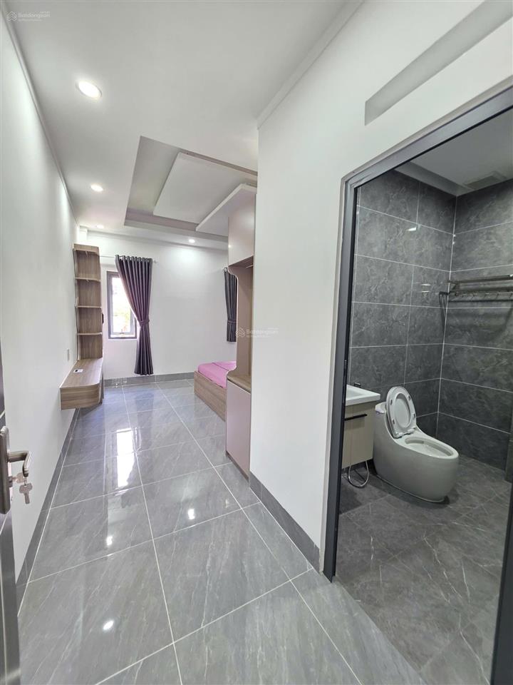 Bán nhà 1 trệt 2 lầu 3 tấm đúc trong kdc icon phường dĩ an gần vincom550 đẹp & thoáng. chính chủ