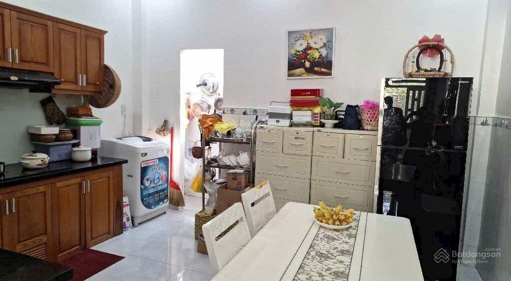 (quận 7) hẻm 5m ngang gần 6m 3 tầng btct nhỉnh hơn 5 tỷ dt 67m2 ngang 6m