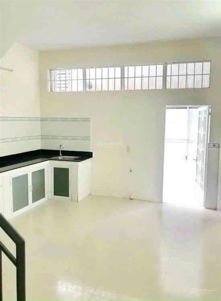 ( quận 7 ) nhà phố 2 tầng hẻm xe hơi thông gần chợ phú thuận chỉ 6.7 tỷ huỳnh tấn phát