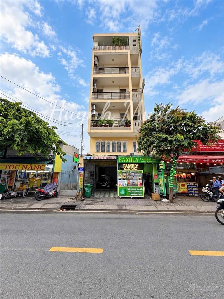 ( quận 7 ) khách sạn mt lý phục man 18 phòng dòng tiền 40tr/tháng giá 23 tỷ