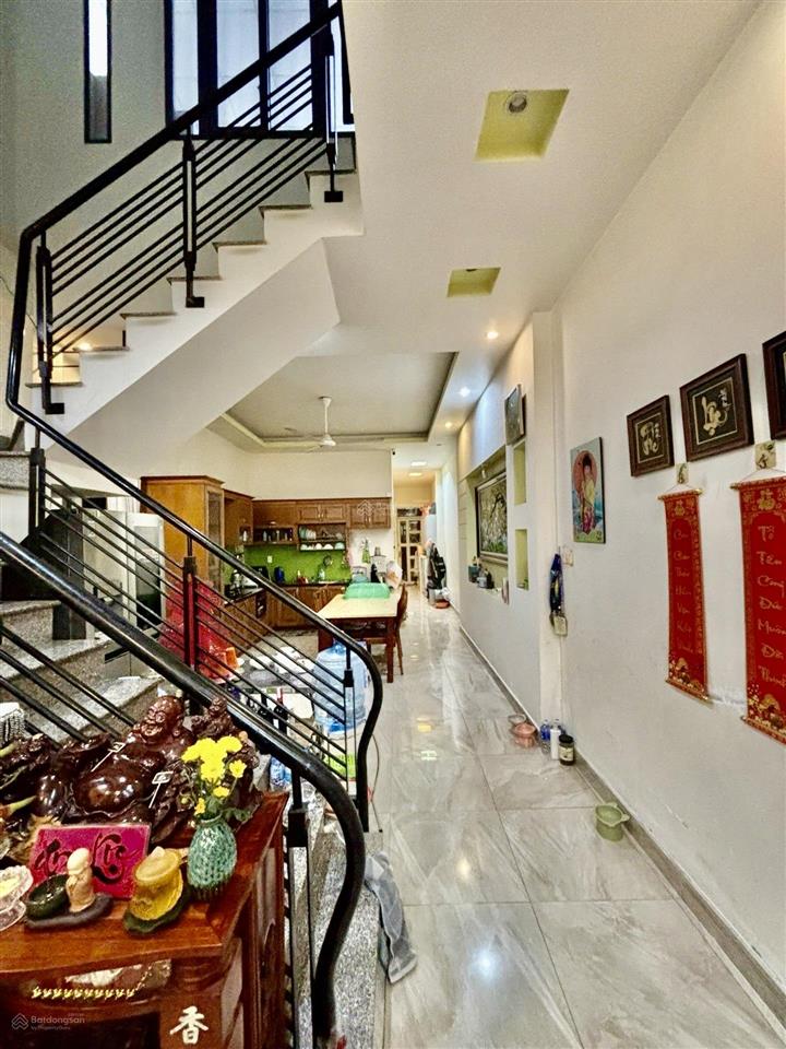 ( quận 7  nguyễn thị thập  sát nguyễn văn linh,  giá 9,39 tỷ  dt 5m  24m