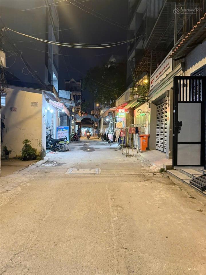 Quận 7  cho thuê nhà nguyên căn ngay nhà thi đấu đa năng, giá thuê 18 triệu/tháng