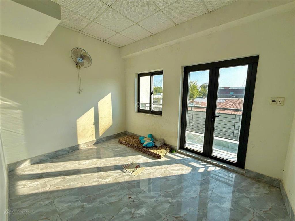 Nhà 2 tầng 136m2 ngay chợ đêm linh trung, thủ đức chỉ 3 tỷ 4 tl