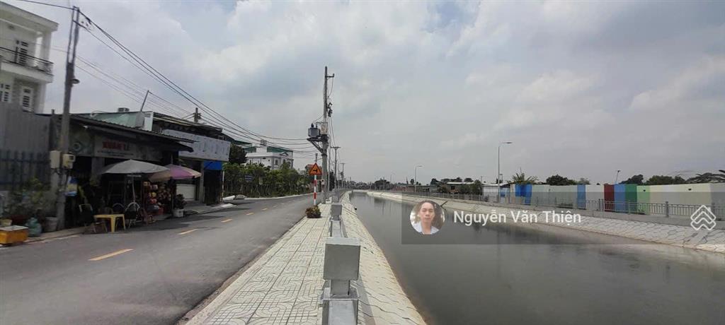 Bán đất mặt tiền view kênh  đối diện khu vui chơi phương đông  320m2 full thổ cư