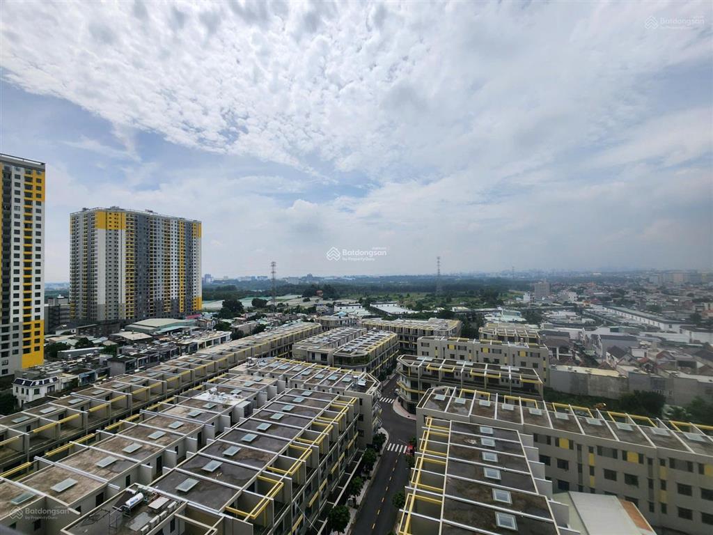 Bán căn hộ bcons plaza, dt 52m2 2pn,2wc giá 2,2 tỷ, sổ hồng riêng, nhận nhà ở ngay