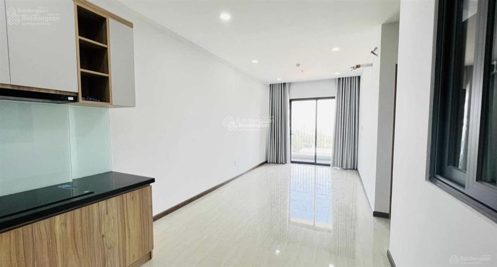 Bán căn hộ bcons green view, dt 52m2 giá 2,1 tỷ, sổ hồng sang tên ngay, nh cho vay 80%  30 năm