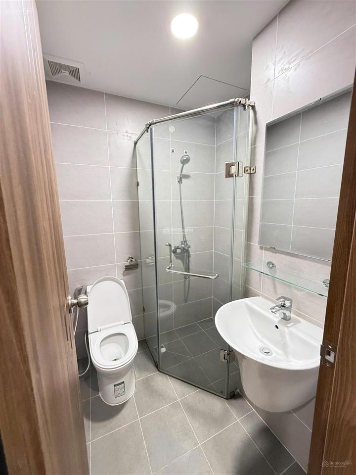 Bán căn hộ bcons city. dt 53m2 giá 2,32 tỷ, còn cam kết thuê 10tr/tháng từ cđt, nh cho vay 80%