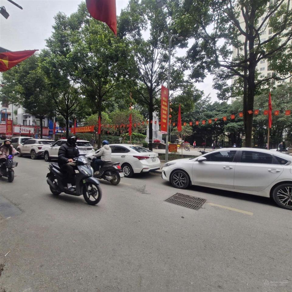 Bán nhà phân lô lương khánh thiện  tân mai  hoàng mai  vf3 đỗ cổng  sân chơi cách 20m  nở hậu