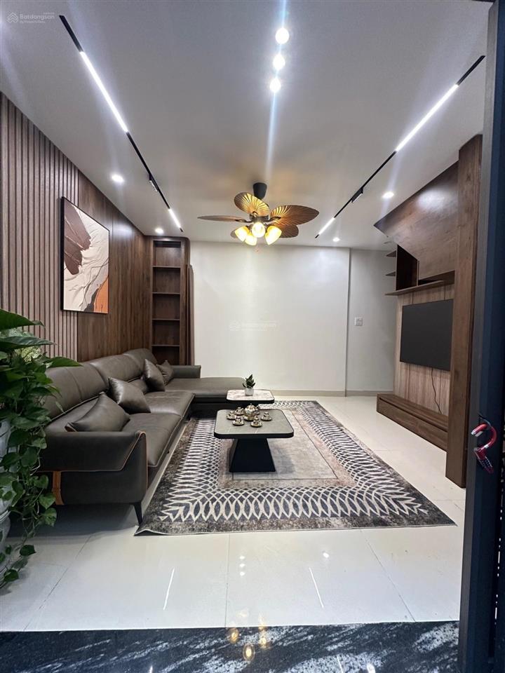 Bán nhà xây mới 6 tầng thang máy ngõ thống nhất  đại la  full nội thất  sổ đỏ chính chủ, 8,6 tỷ