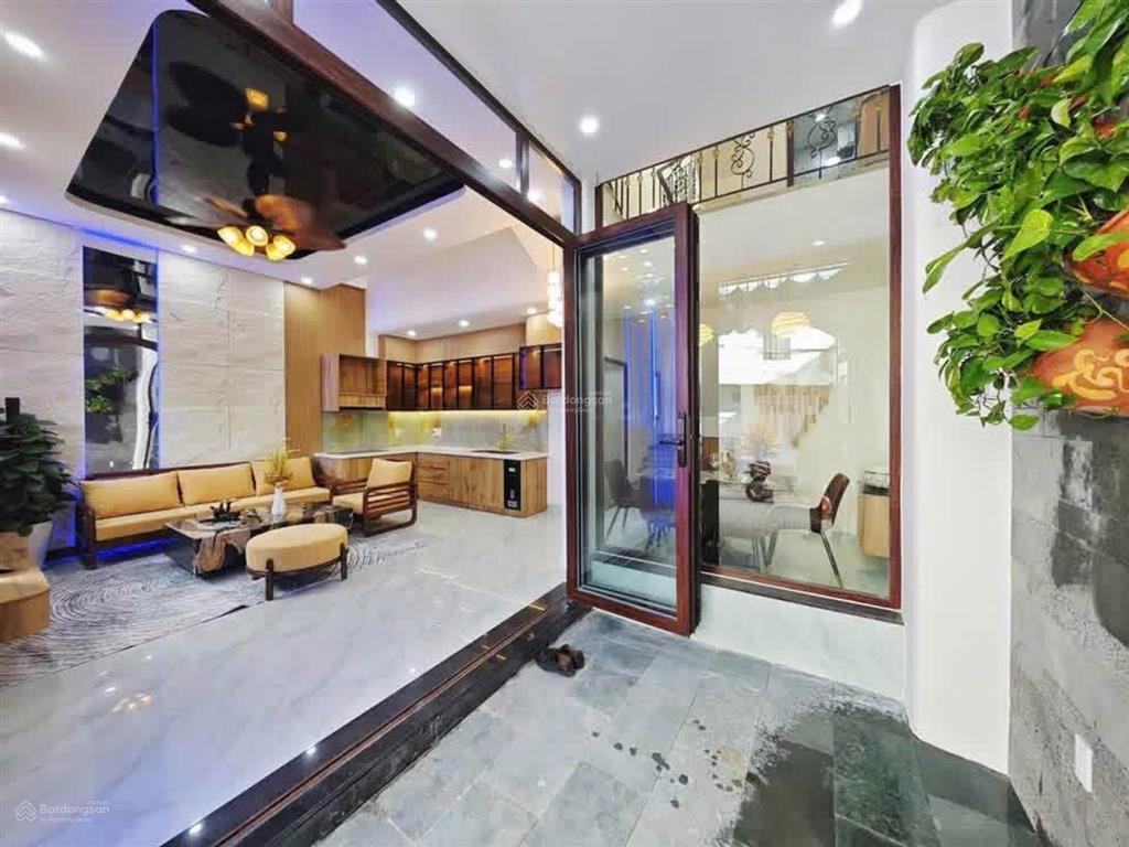 Siêu phẩm oto đỗ sân ở dũng sỹ thanh khê giá 5tỷ650