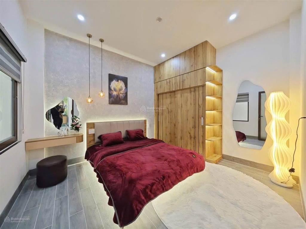 Siêu phẩm oto đỗ sân ở dũng sỹ thanh khê giá 5tỷ650