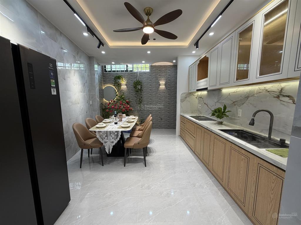Cần bán gấp nhà 3 tầng ngay chợ cù chính lan  full nội thất xịn xò  5.25tỷ tl