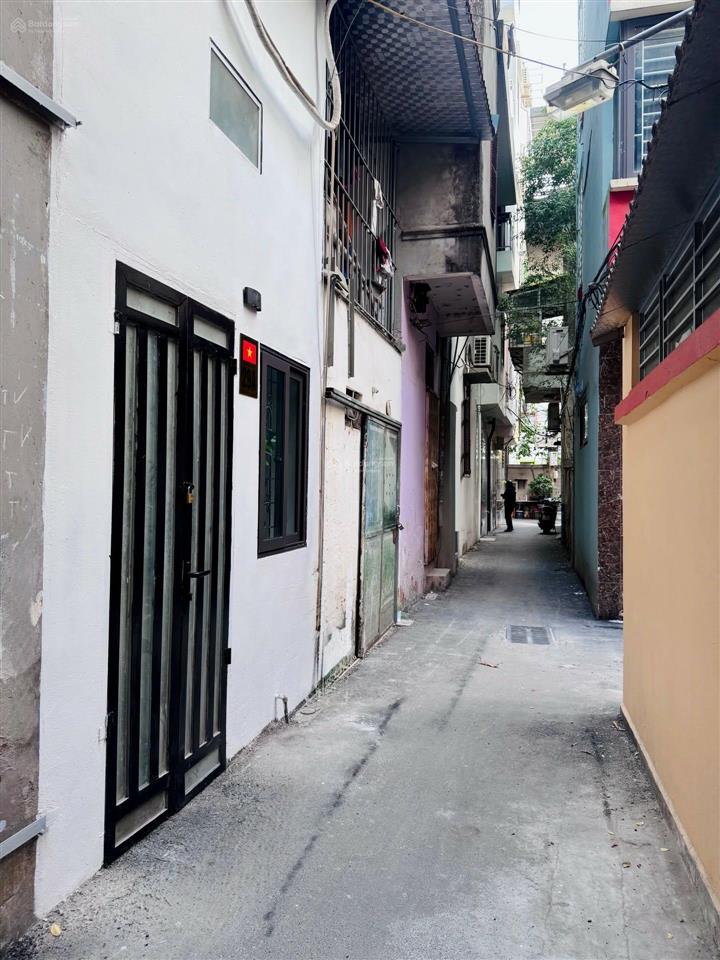 Căn nhà vũ hữu cần bán nhỉnh 5 tỷ 20m2. ô tô cách nhà 15m