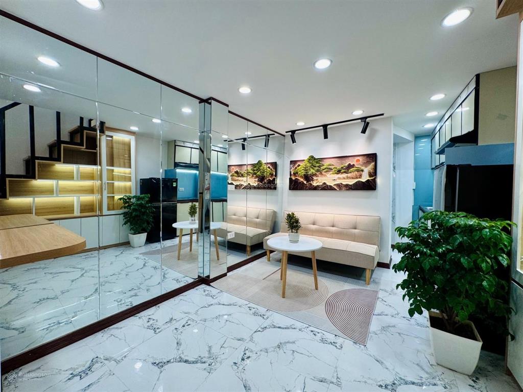 Căn nhà vũ hữu cần bán nhỉnh 5 tỷ 20m2. ô tô cách nhà 15m