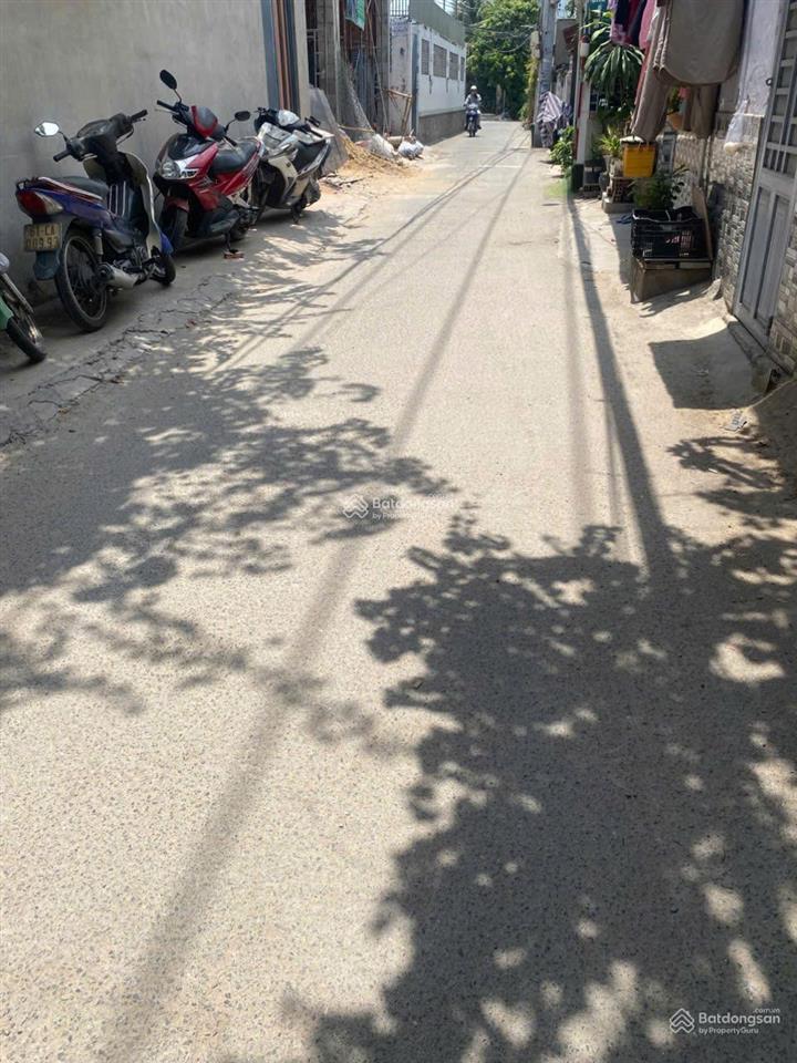 Nhà riêng gần quốc lộ 13, 142m2, hẻm xe hơi, giá ưu đãi chỉ 6,5 tỷ
