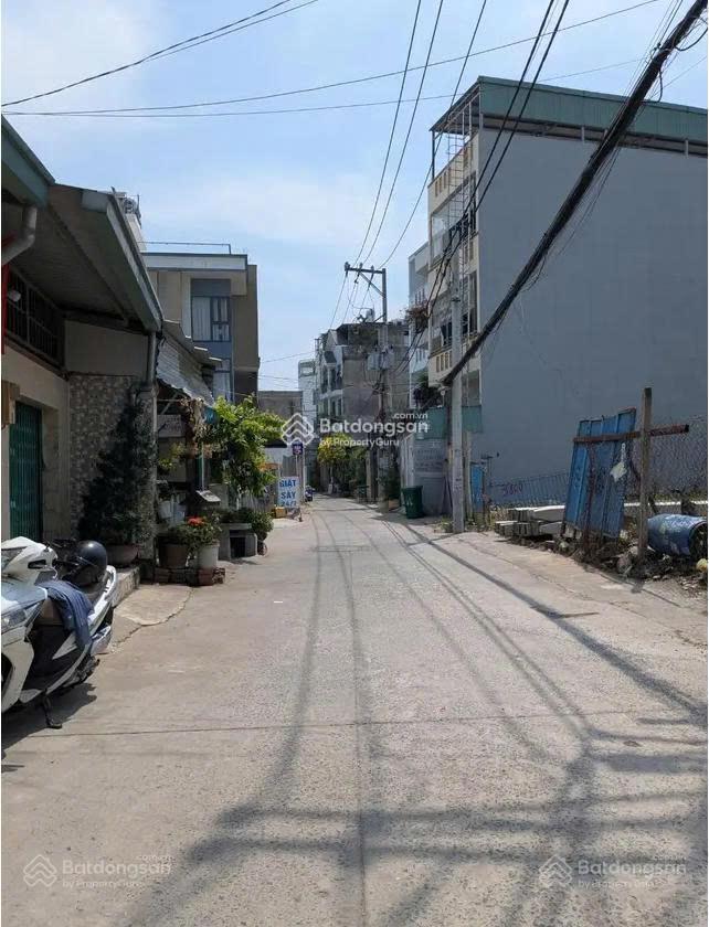Nhà riêng gần quốc lộ 13, 142m2, hẻm xe hơi, giá ưu đãi chỉ 6,5 tỷ