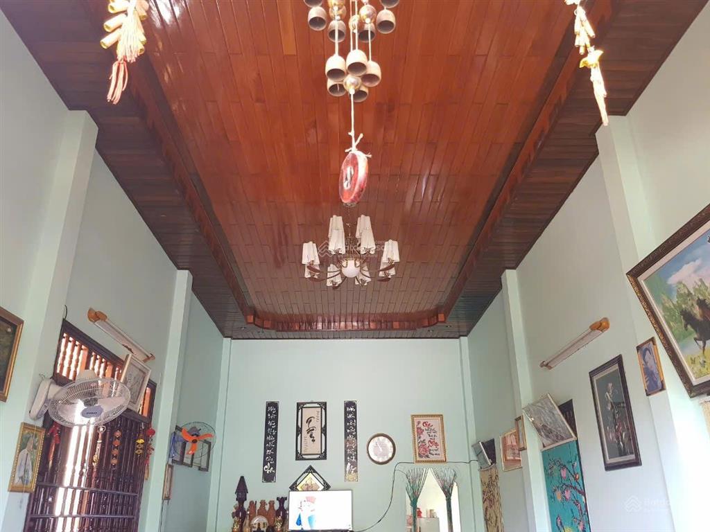 Nhà 250m2 đặng công bỉnh phan văn hớn  xe tải ngủ trong sân chỉ 14 tỷ