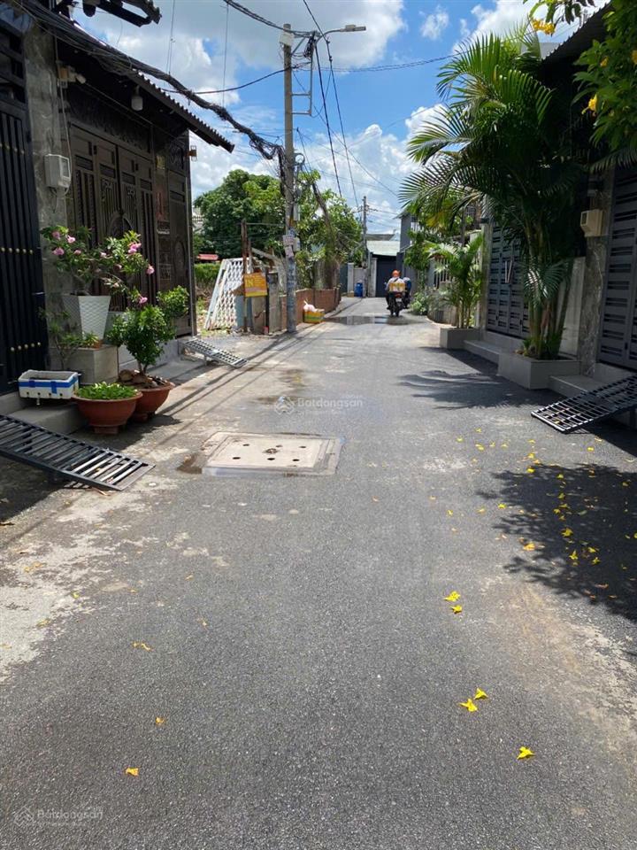 Nhà chủ xây tâm huyết hẻm ô tô 16 chỗ liền kề vạn phúc city