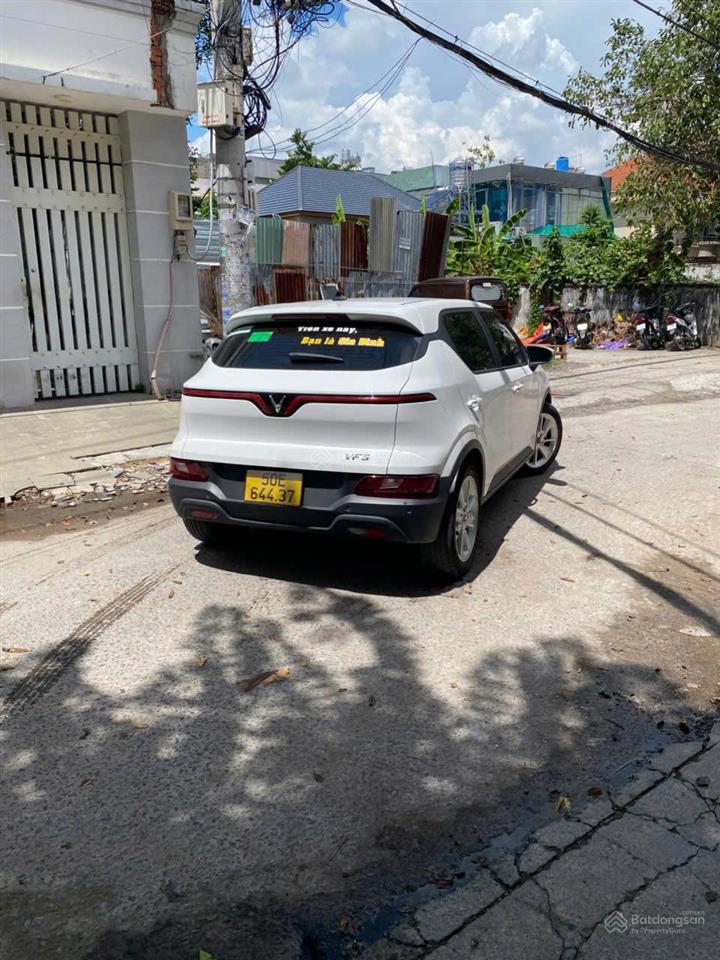 Nhà 4 tầng hoàn công liền kề vạn phúc city, nội thất gỗ cao cấp hẻm 8m chỉ 10.9 tỷ