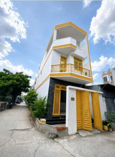 Nhà 3 tầng hẻm ô tô 75m2 không gian sống chỉn chu giữa khu dân cư hiện hữu