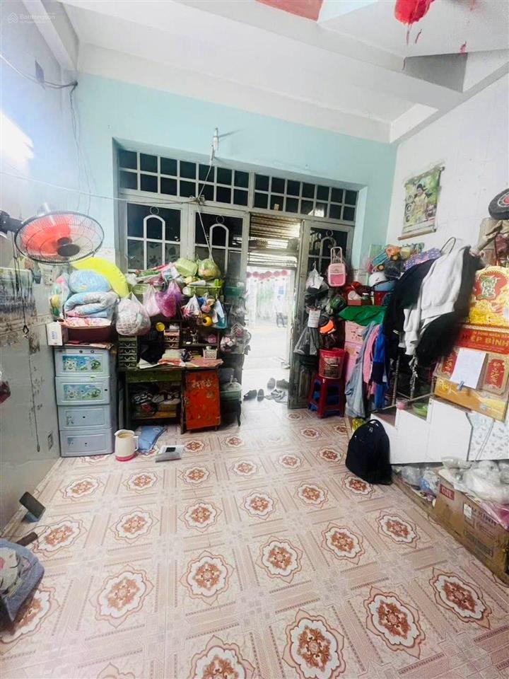 Nhà 2 tầng  đường 10m có vỉa hè  gần vạn phúc city  chỉ 4.5 tỷ