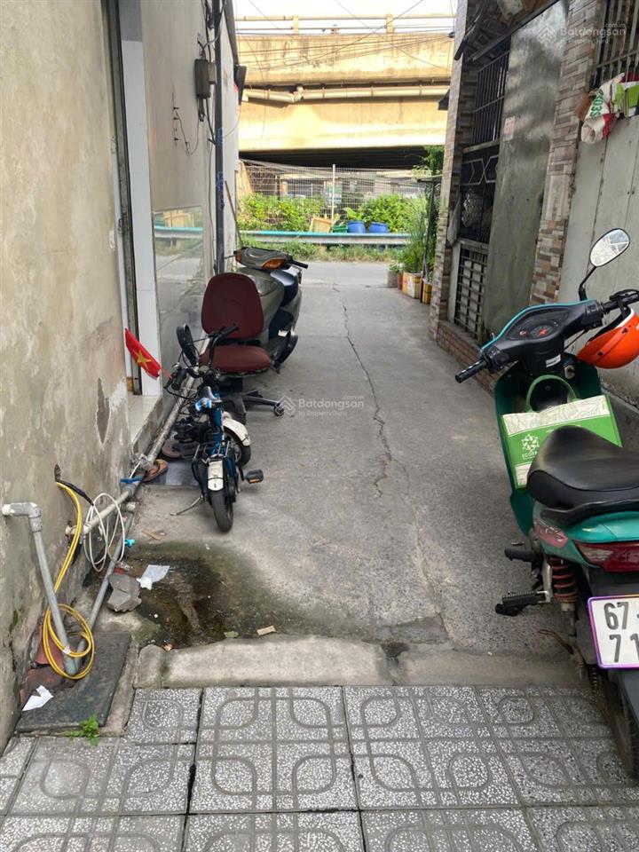 Nhà c4 hẻm xe hơi 89m2 thổ cư chỉ nhỉnh 3 tỷ