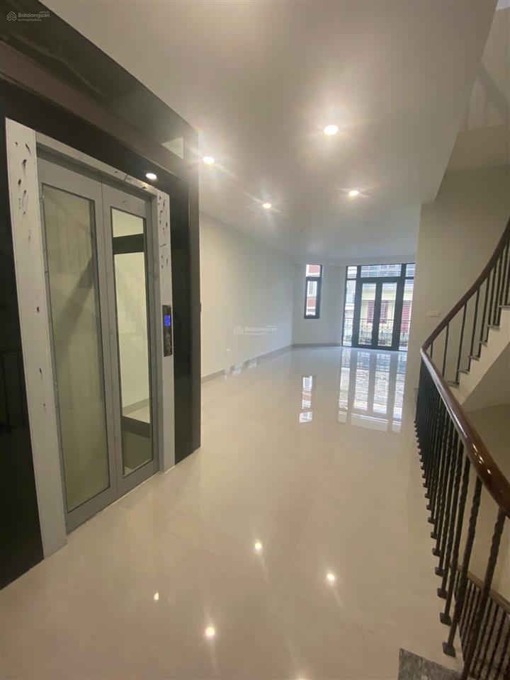 Cho thuê lk 105 xuân la, tây hồ 100m2 x 5 tầng thang máy phù hợp nhiều mô hình kinh doanh