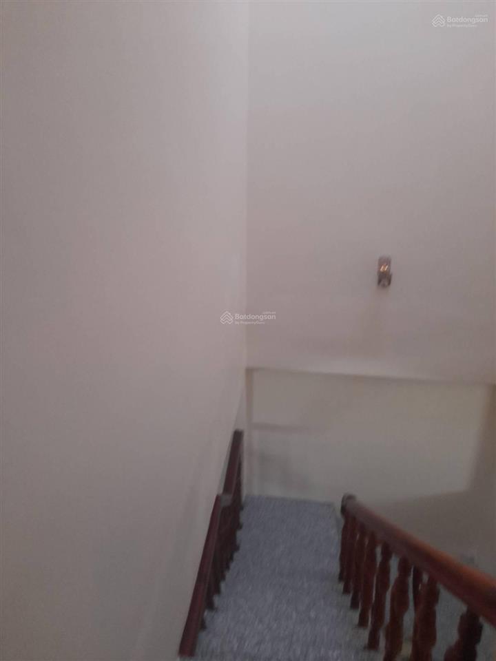 Bán nhà 1 trệt, 2 lầu 4x30, 3 pn, 3 wc nhà tại tp thủ dầu một bình dương