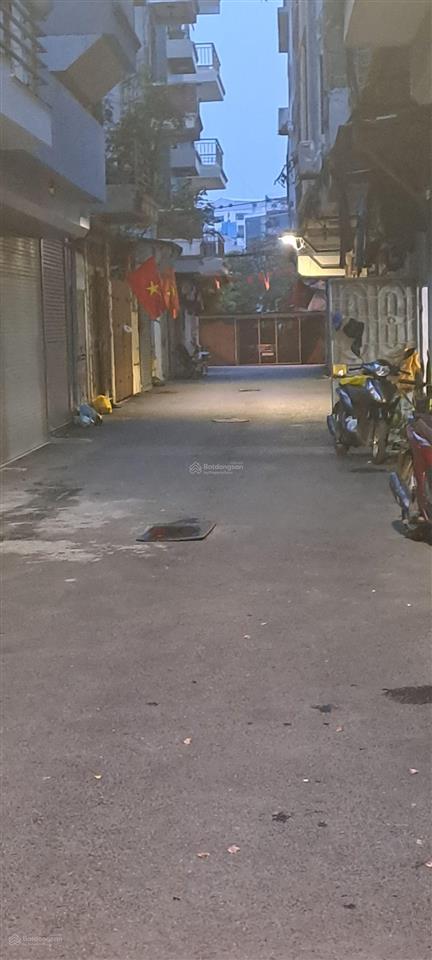 Bán đất tặng nhà đường văn tiến dũng 48m  ô tô đỗ cửa  giá 8.x tỉ